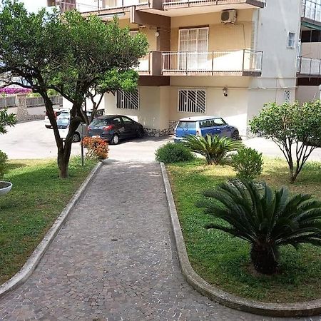 Domus Zagare - Wi-Fi Apartment Baia  Luaran gambar