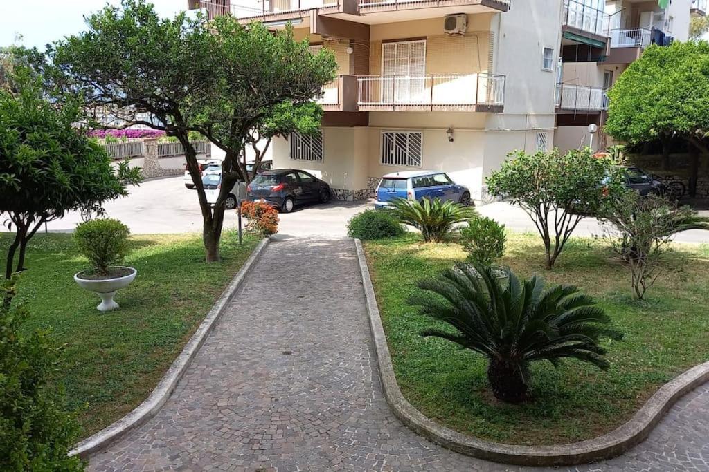Domus Zagare - Wi-Fi Apartment Baia  Luaran gambar