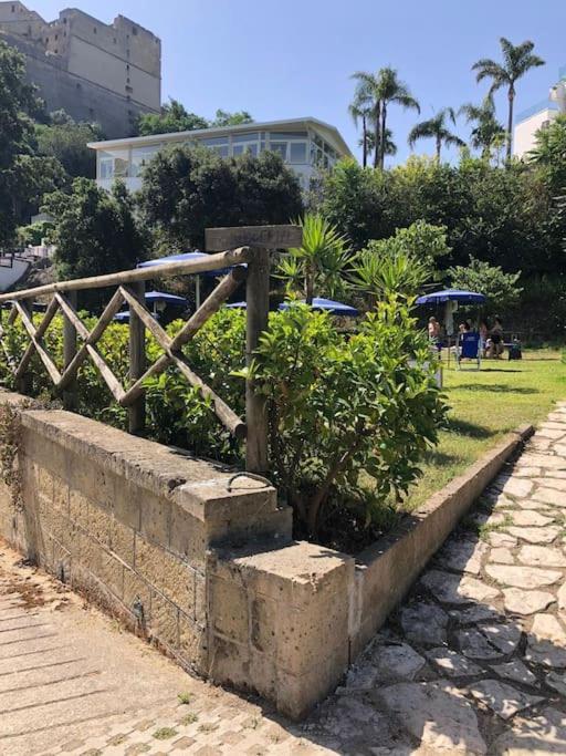 Domus Zagare - Wi-Fi Apartment Baia  Luaran gambar