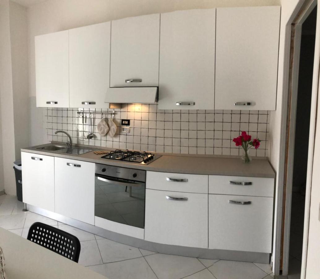 Domus Zagare - Wi-Fi Apartment Baia  Luaran gambar
