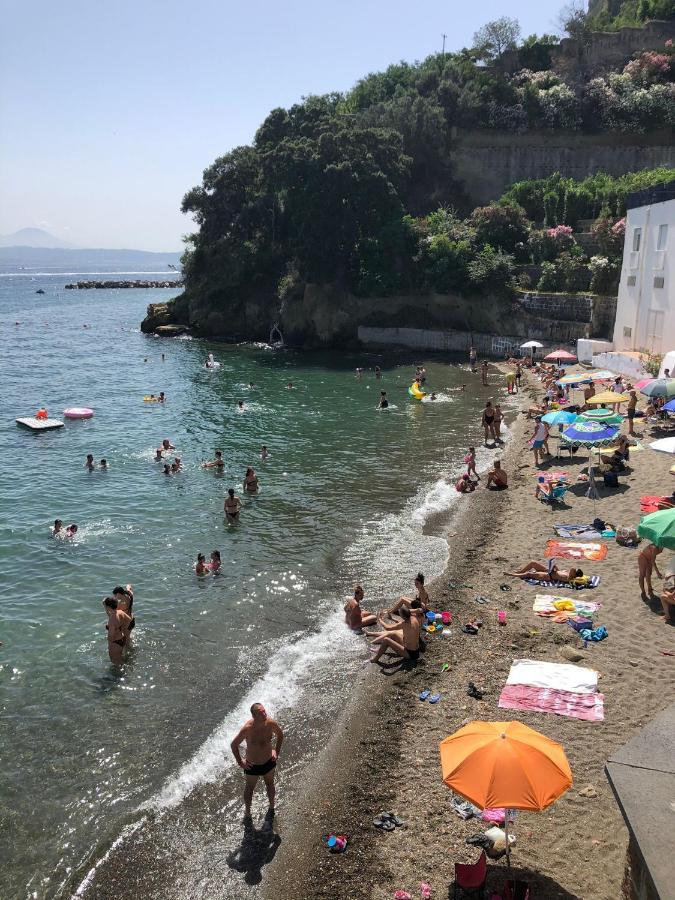Domus Zagare - Wi-Fi Apartment Baia  Luaran gambar