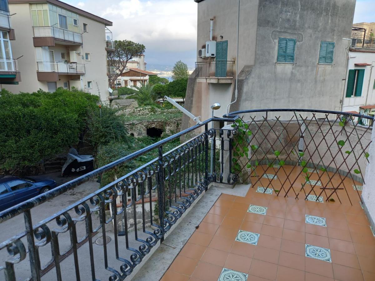 Domus Zagare - Wi-Fi Apartment Baia  Luaran gambar