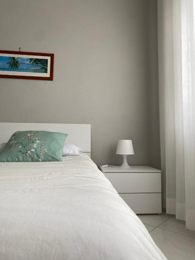 Domus Zagare - Wi-Fi Apartment Baia  Luaran gambar