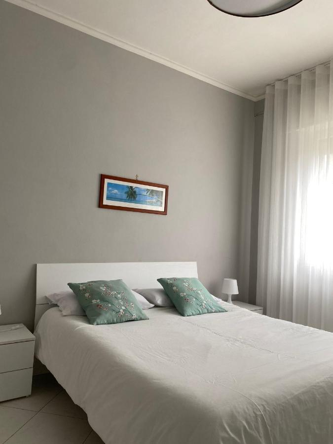 Domus Zagare - Wi-Fi Apartment Baia  Luaran gambar